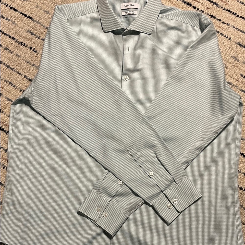 Calvin Klein Men's Light Green Dress Shirt